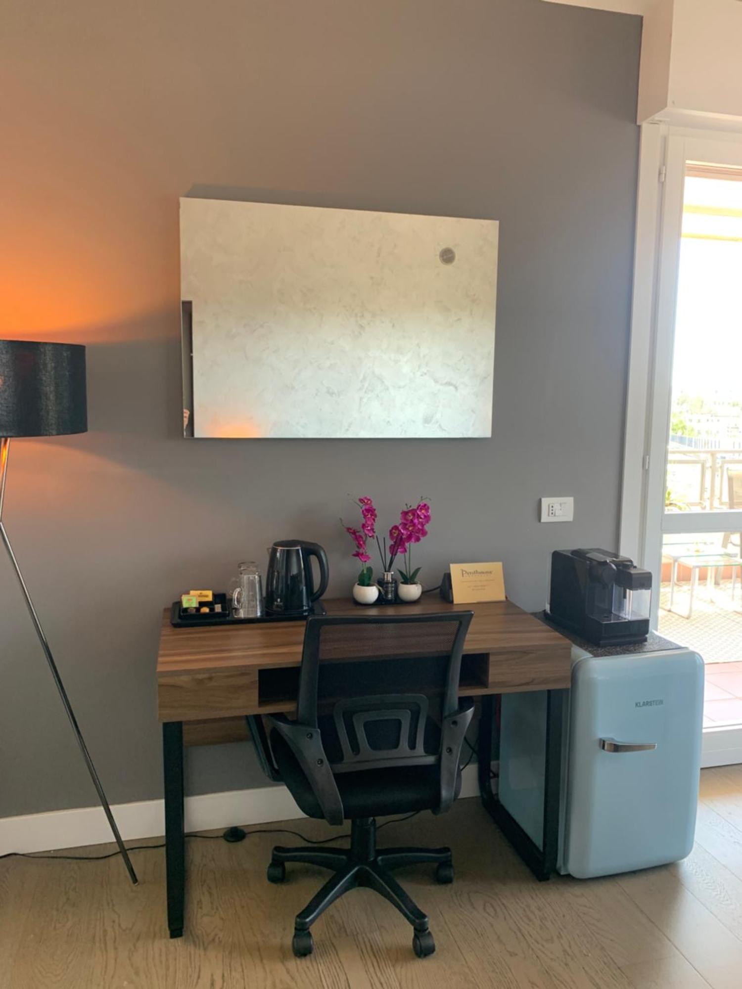 فندق Penthouse Genneruxi كالياري المظهر الخارجي الصورة