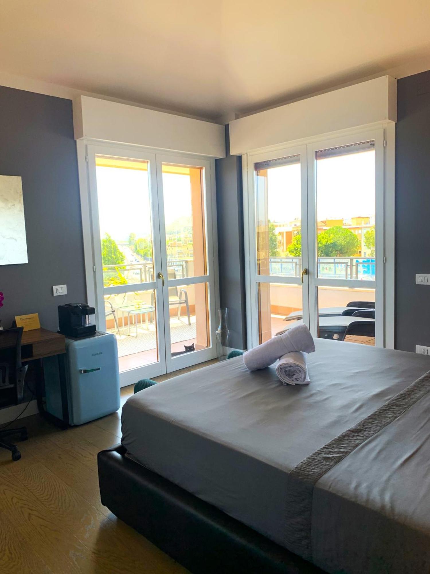فندق Penthouse Genneruxi كالياري المظهر الخارجي الصورة